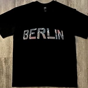 BERLIN Graphic Tee - Black